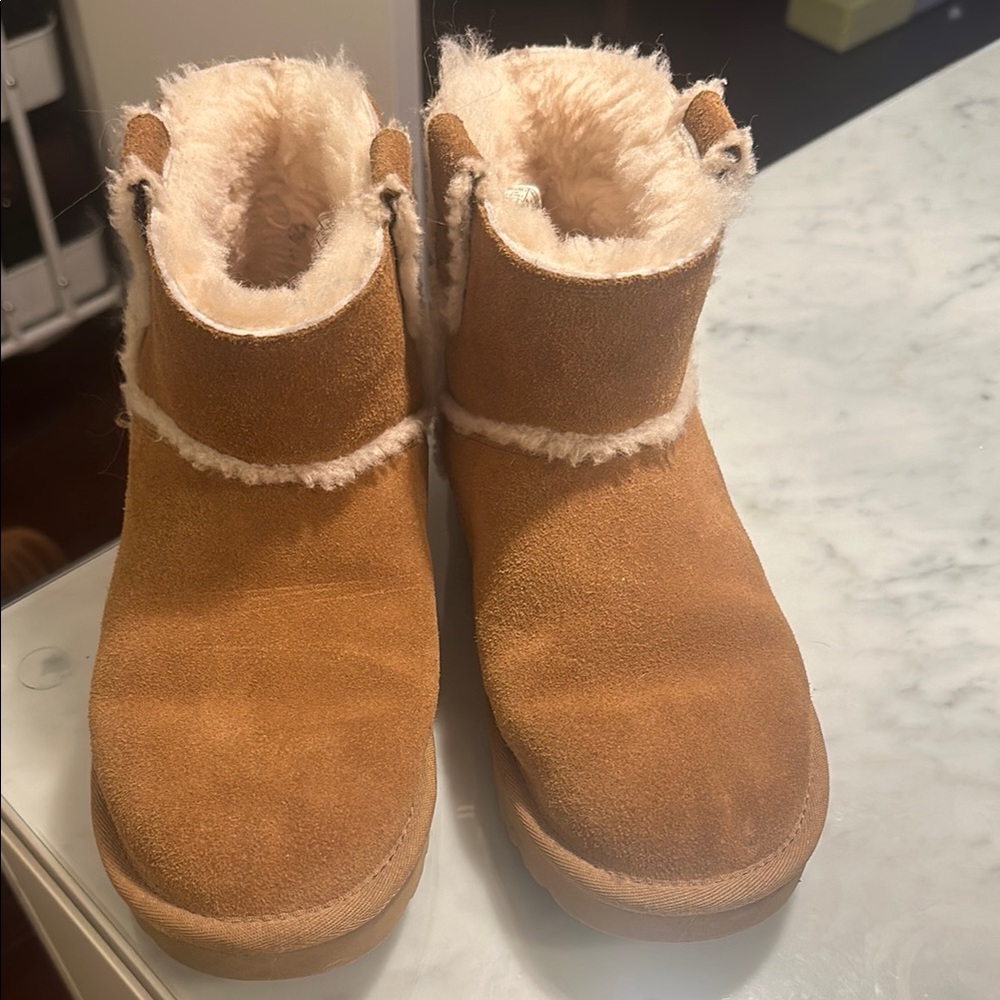 Cozy Tan Suede Boots with Fur Lining